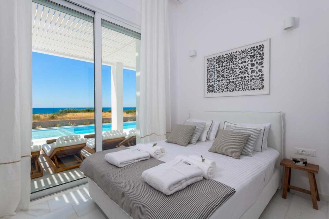 Seashore Beachfront Villa Lakhania Exteriér fotografie