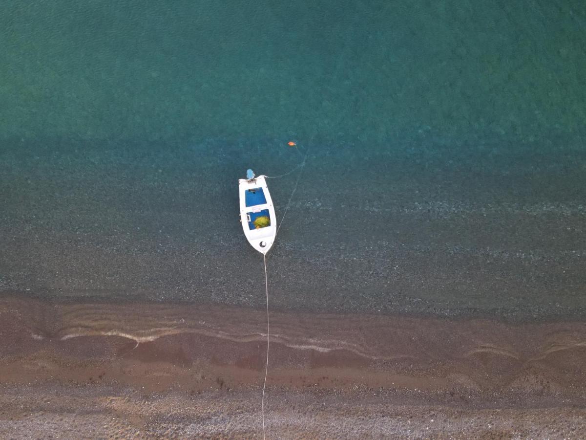 Seashore Beachfront Villa Lakhania Exteriér fotografie